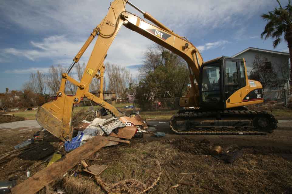 disaster-debris-removal-harvey